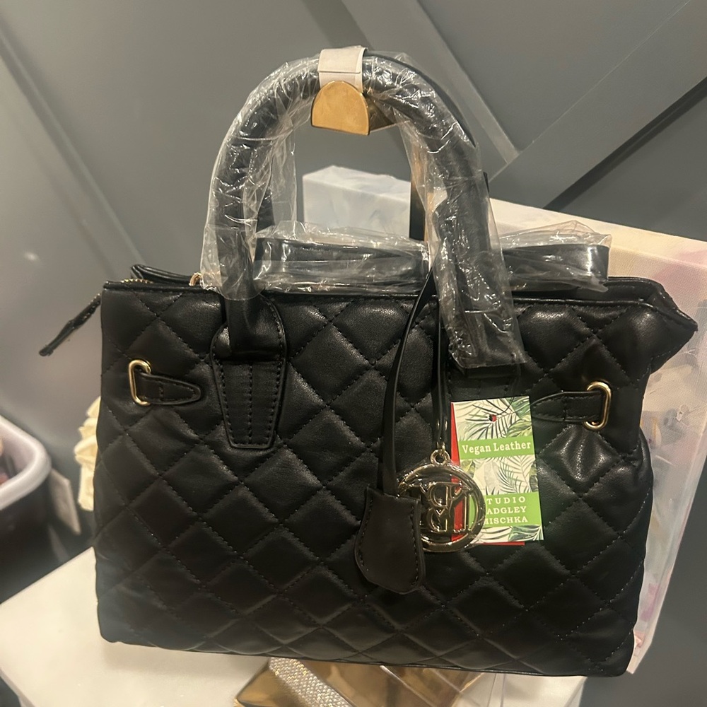 Badgley Mischka Quilted Top-Handle Satchel with Gold Hardware w/Lock & Key - Picture 3 of 4